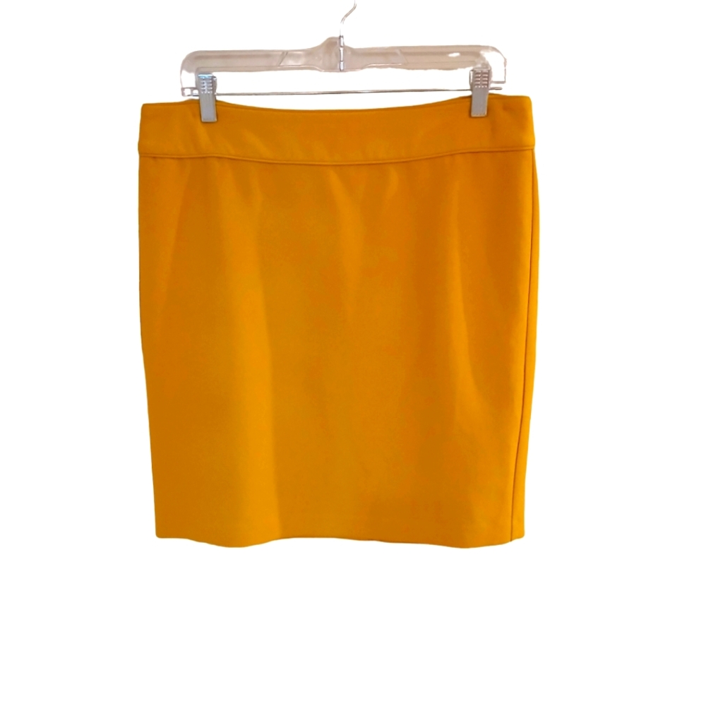 Banana Republic Women's Gold Pencil Skirt With Back Slit Size 10